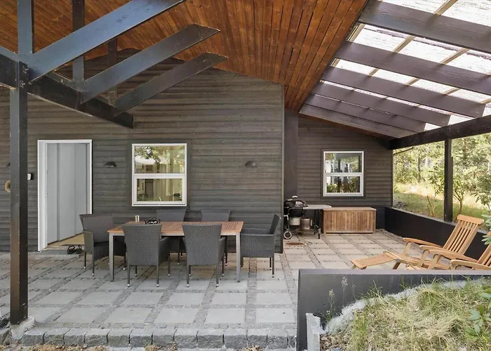 3602-nexo-turistvej-45-a * Neksø